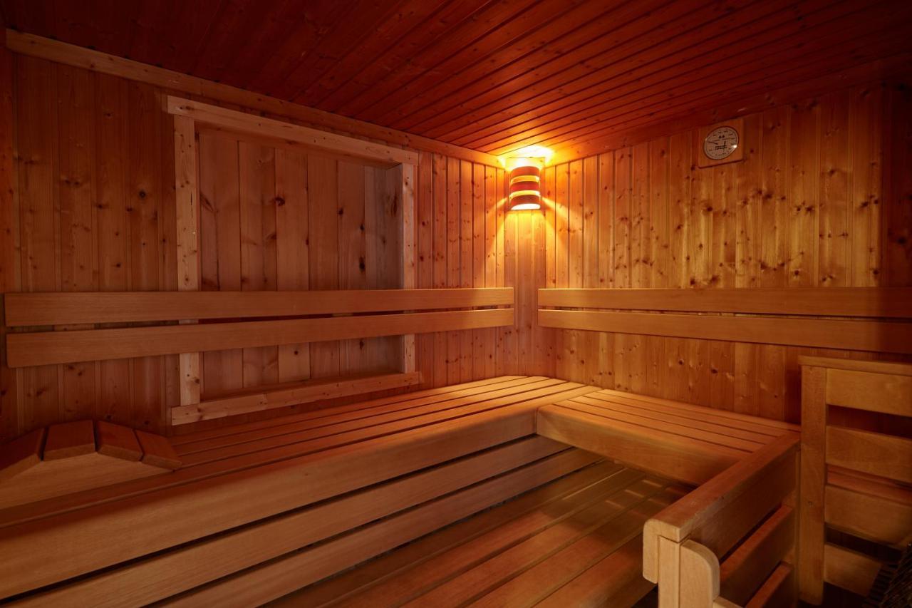 Sportbauernhof - Gasthaus Hochalmblick Krems in Kaernten エクステリア 写真