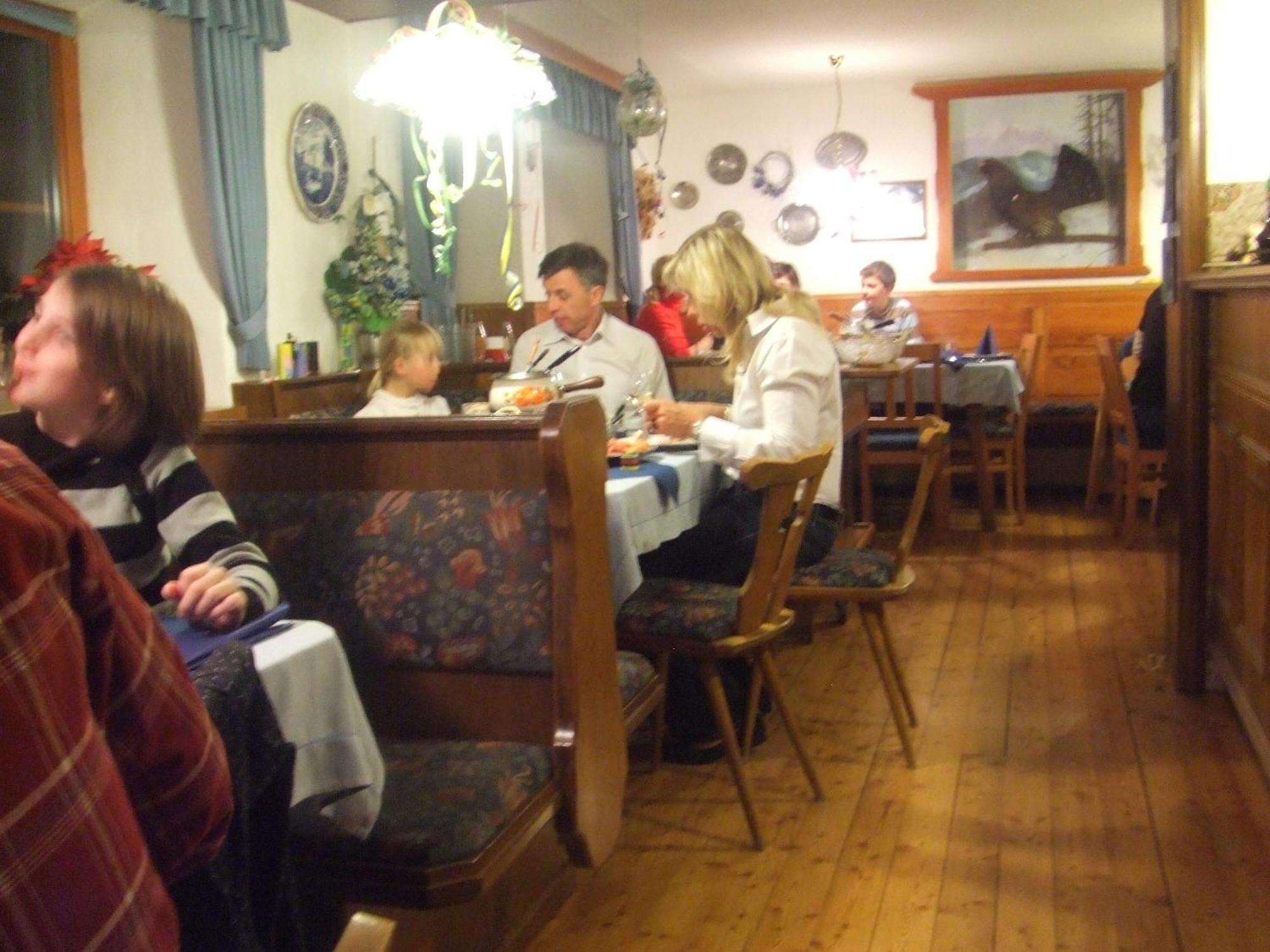 Sportbauernhof - Gasthaus Hochalmblick Krems in Kaernten エクステリア 写真