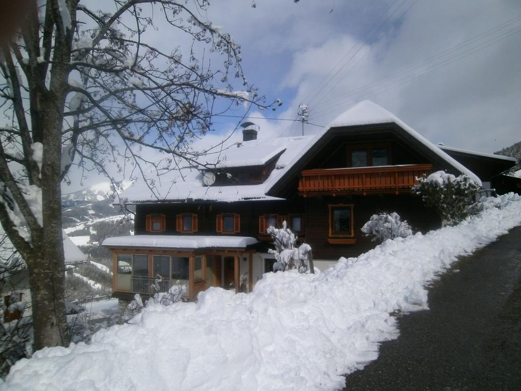 Sportbauernhof - Gasthaus Hochalmblick Krems in Kaernten エクステリア 写真
