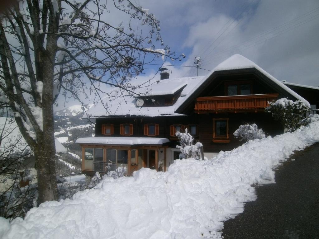 Sportbauernhof - Gasthaus Hochalmblick Krems in Kaernten エクステリア 写真