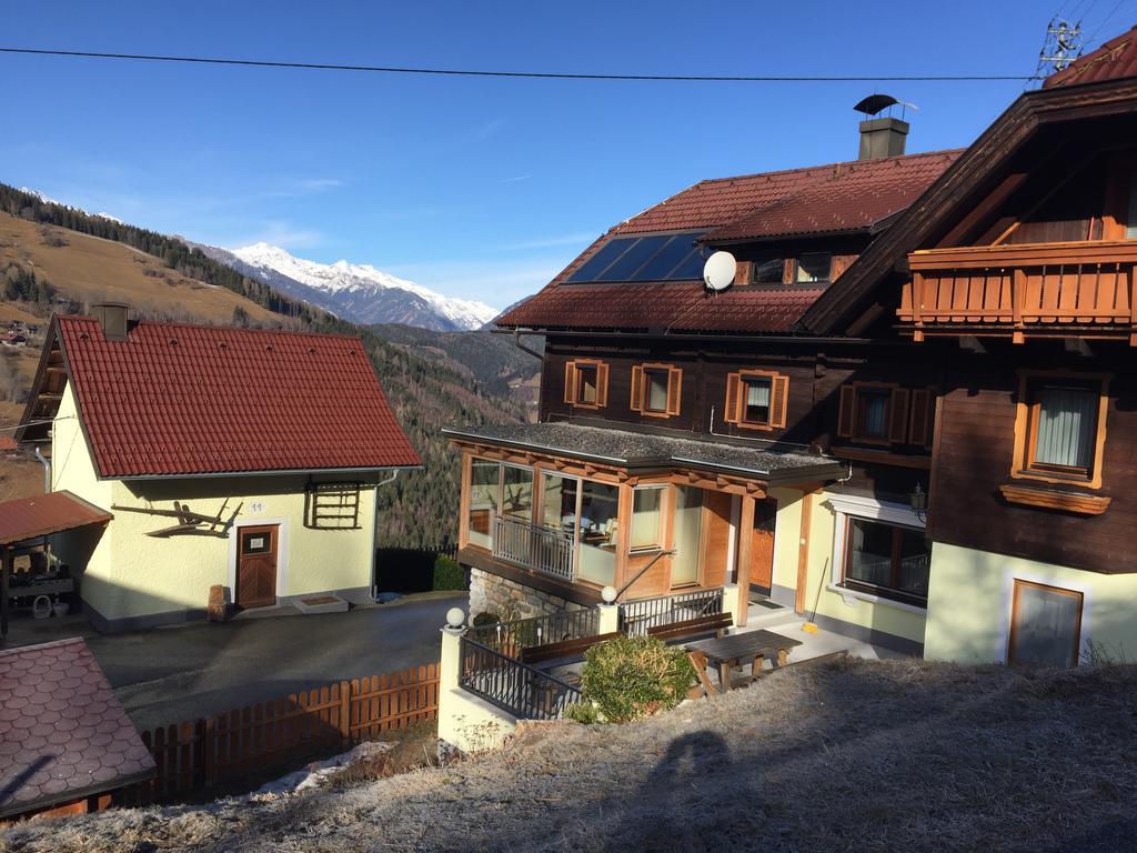 Sportbauernhof - Gasthaus Hochalmblick Krems in Kaernten エクステリア 写真